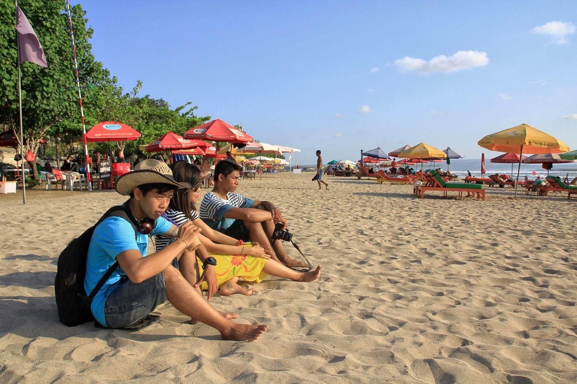 Loft Legian Hotel Bali Exterior foto