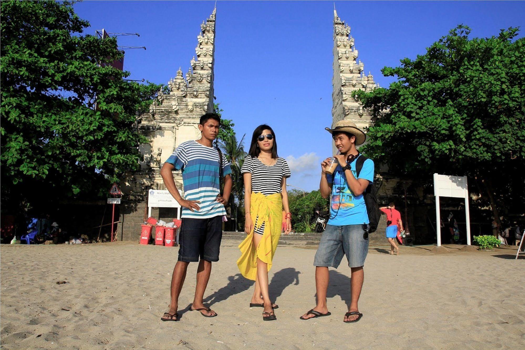 Loft Legian Hotel Bali Exterior foto